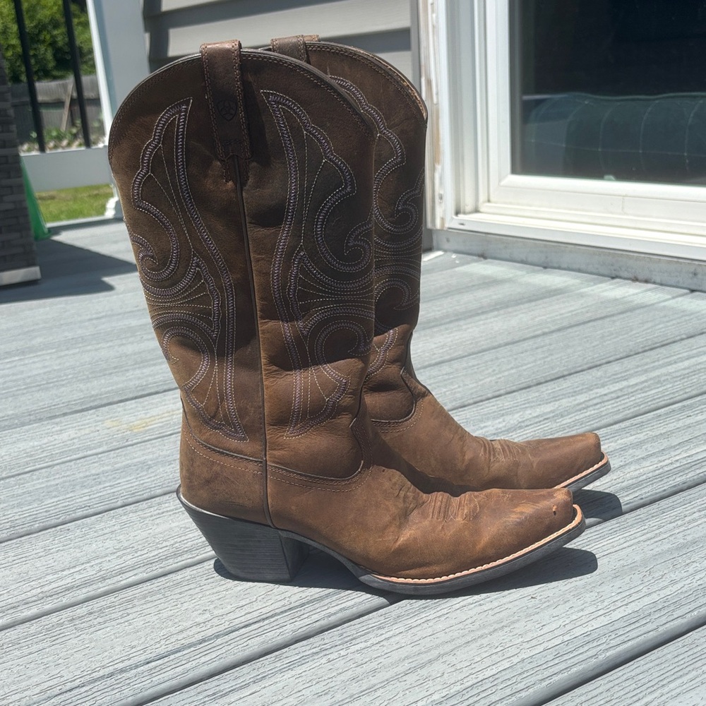 Ariat Square Toe Cowboy Boots